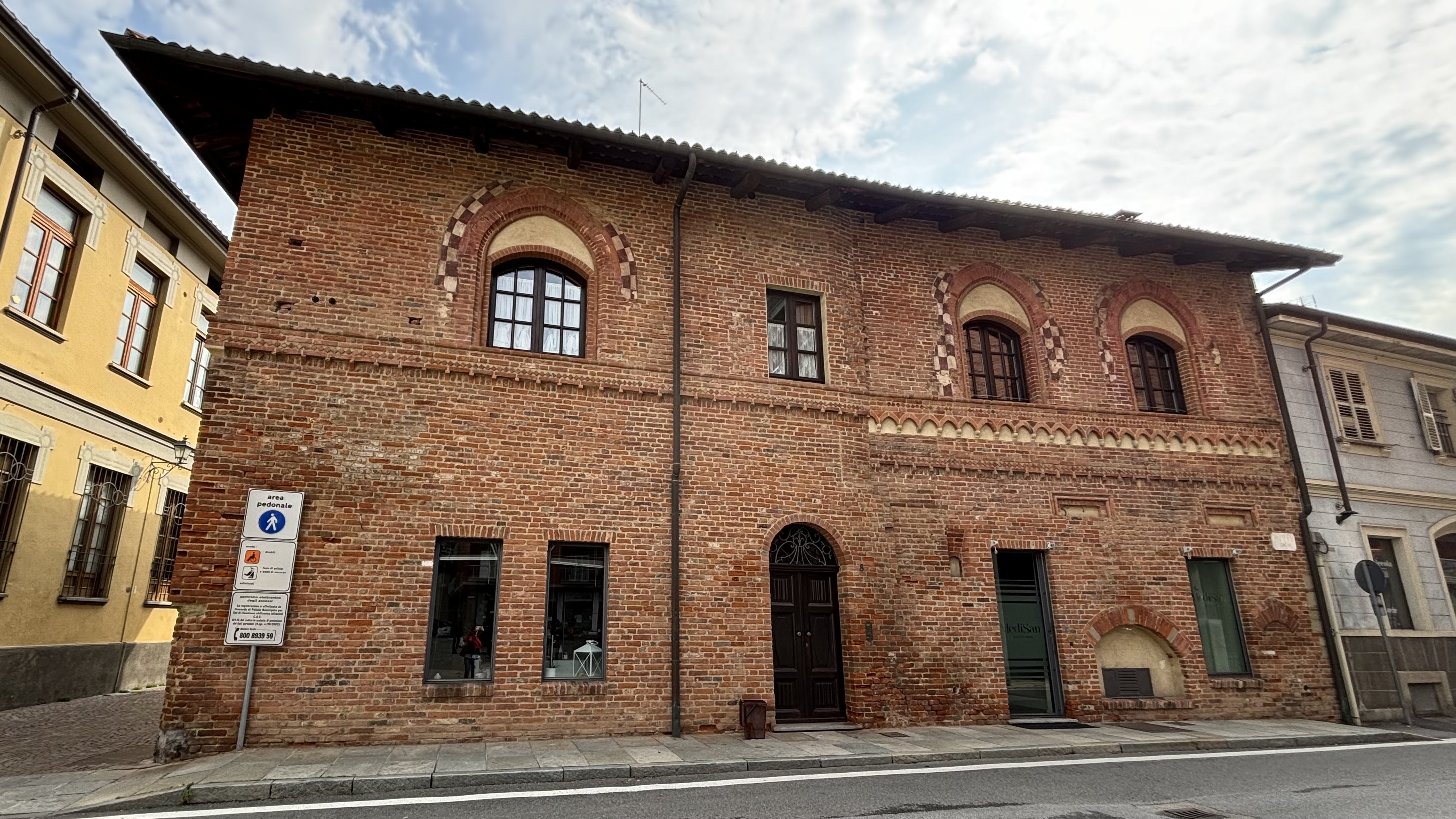 Palazzo Moncucco